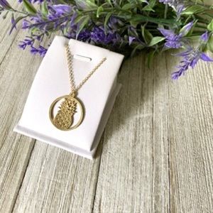 NWT Pineapple Pendant Necklace 3 Tones